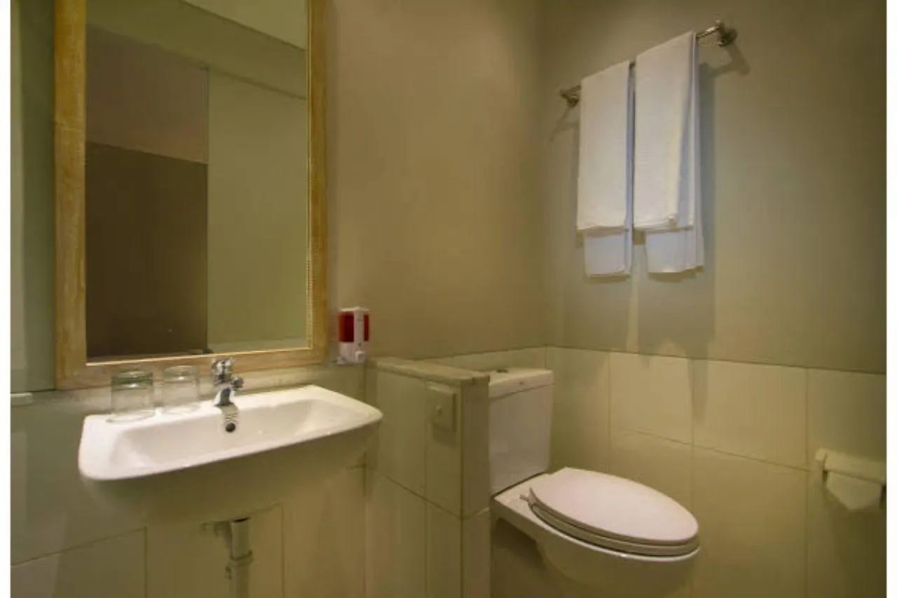 Oyo 2854 Cozy B&B Seminyak Индонезия
