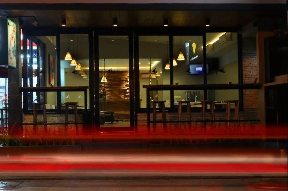 ** Отель Oyo 2854 Cozy B&B Seminyak Индонезия