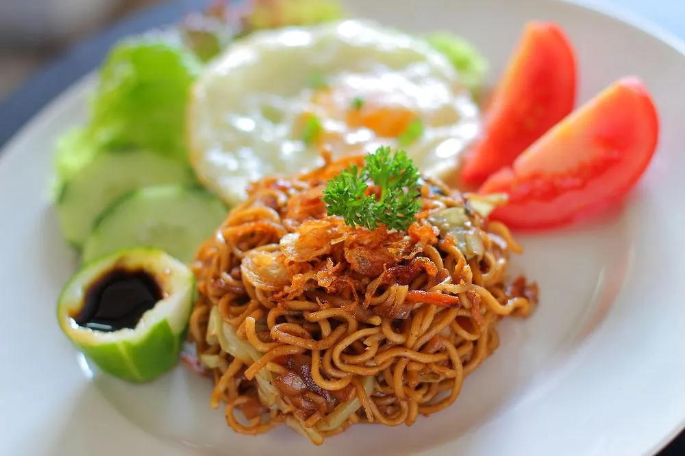 Oyo 2854 Cozy B&B Seminyak Отель Семиньяк