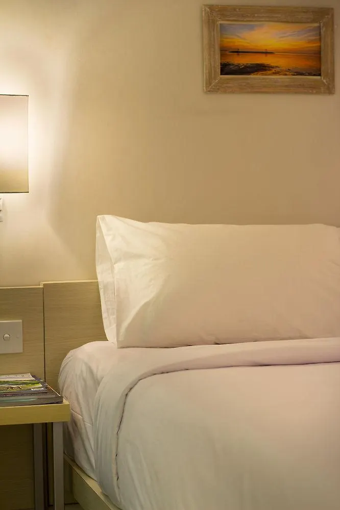 ** Отель Oyo 2854 Cozy B&B Seminyak Индонезия