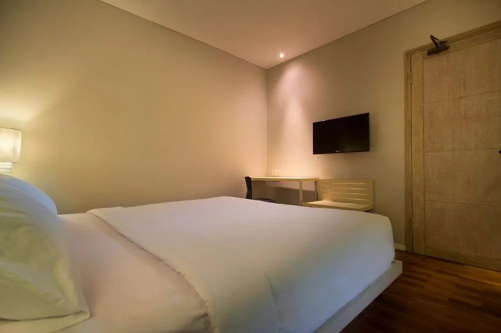 Oyo 2854 Cozy B&B Seminyak Семиньяк