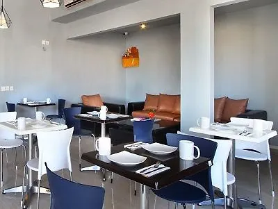 Oyo 2854 Cozy B&B Seminyak Индонезия