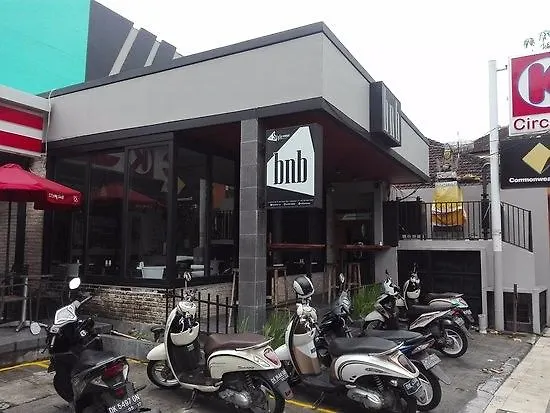 Отель Oyo 2854 Cozy B&B Seminyak
