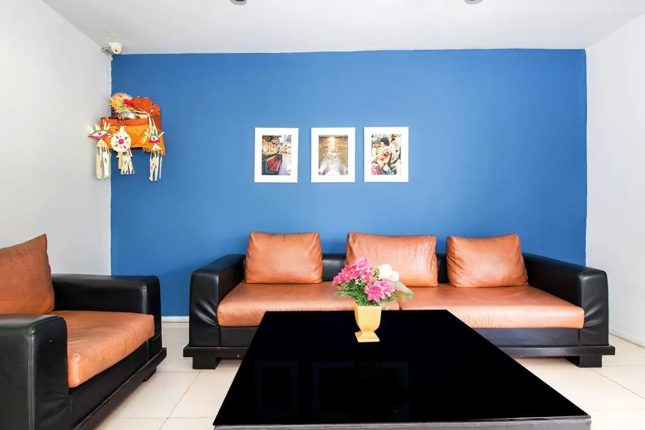Oyo 2854 Cozy B&B Seminyak Отель Семиньяк